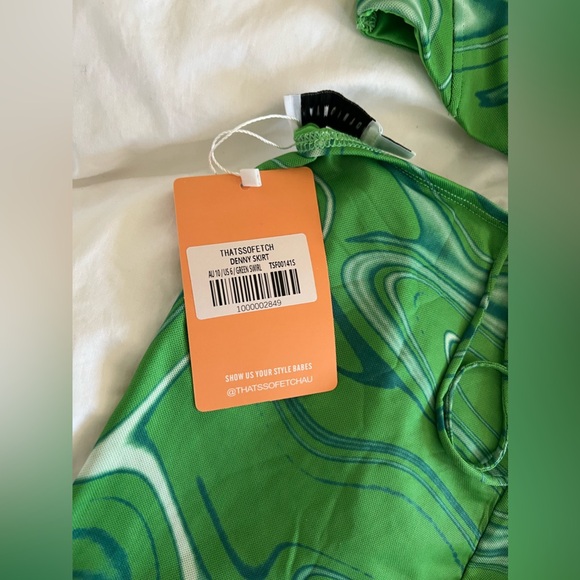 That’s So Fetch Denny Skirt Set in Green Swirl - Picture 2 of 5